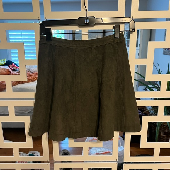ABERCROMBIE AND FITCH BUTTON UP SKIRT - Picture 2 of 2